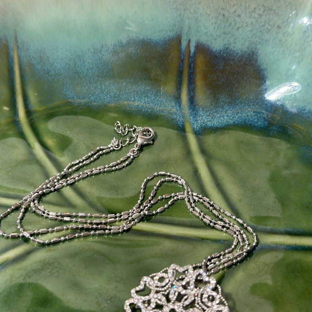 Vintage Brooch/ Pendant Silver Rhinestones & Chain - Picture 8 of 10